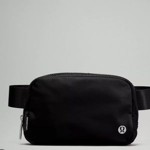 Everywhere lululemon belt bag